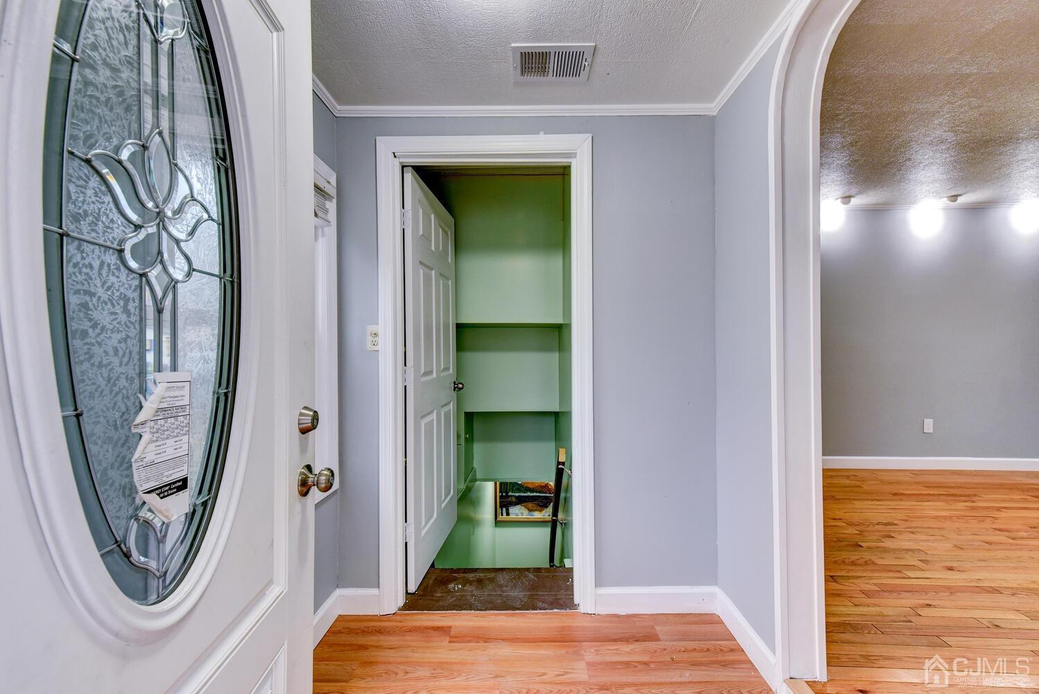 24 Landvale Road Spotswood, NJ 08884 - Photo 2 of 25