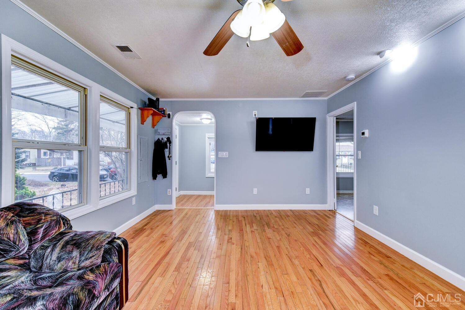 24 Landvale Road Spotswood, NJ 08884 - Photo 3 of 25