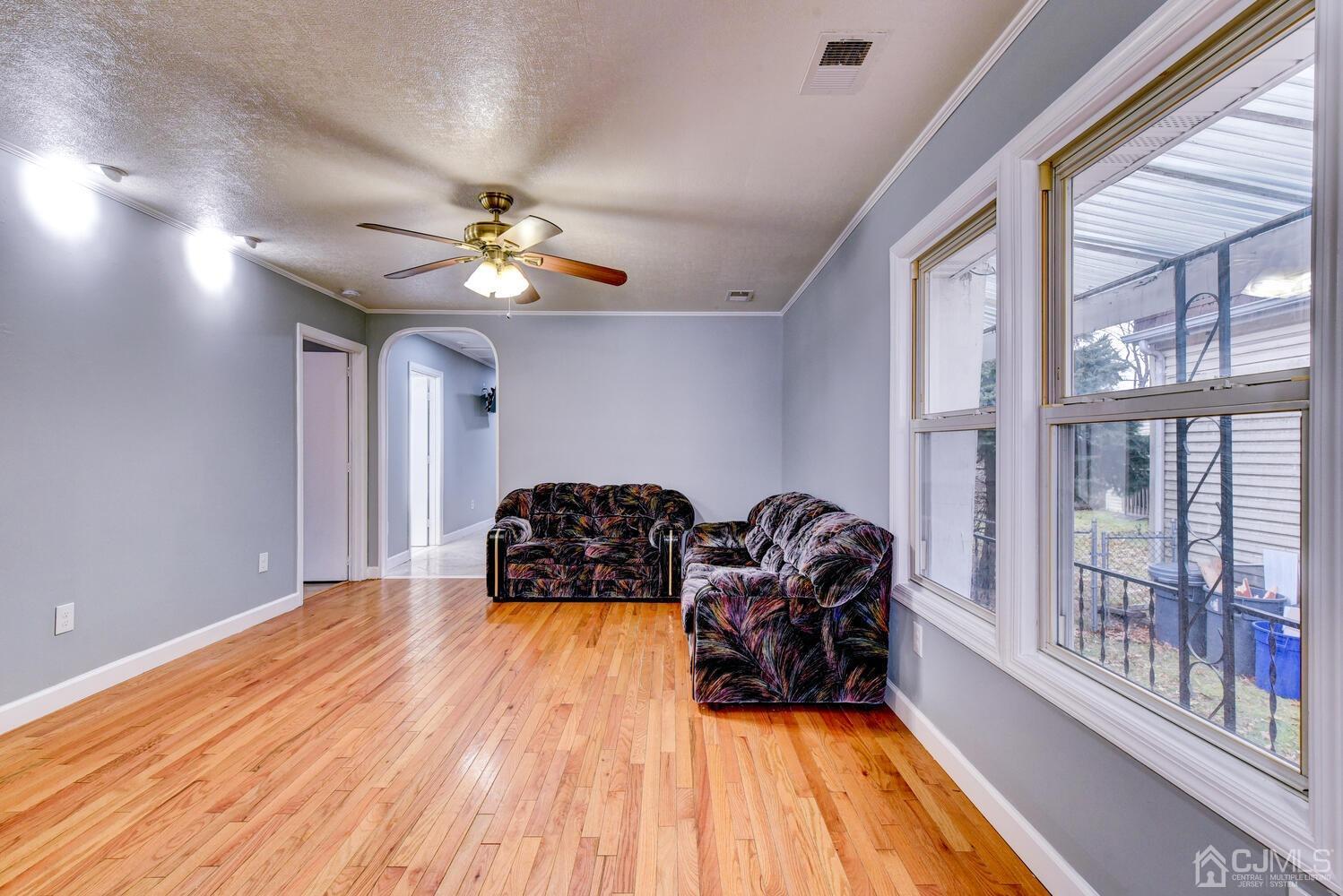 24 Landvale Road Spotswood, NJ 08884 - Photo 4 of 25