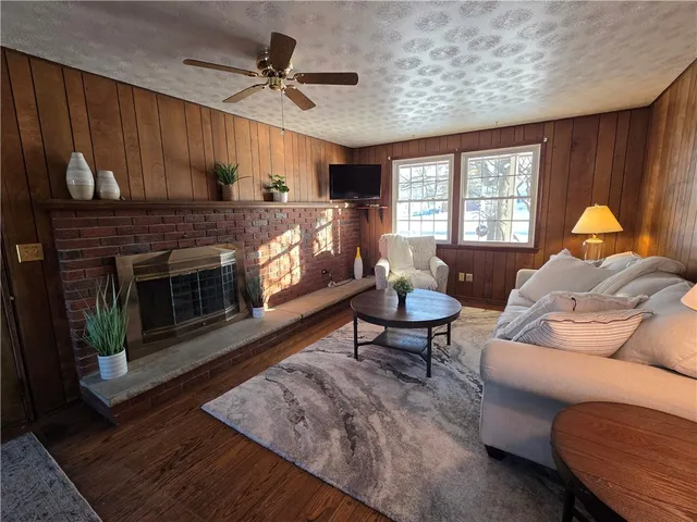 $199,900 | 401 West Jackson Street, Palmyra, NY 14522