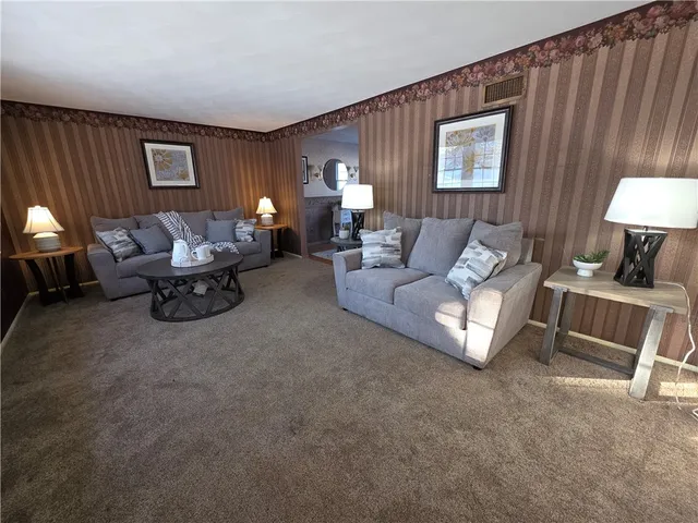 $199,900 | 401 West Jackson Street, Palmyra, NY 14522