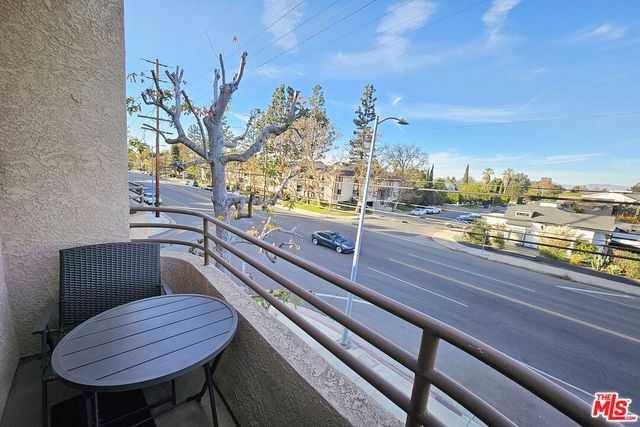 $3,200 | 11524 Moorpark Street, Unit 1, North Hollywood, CA 91602