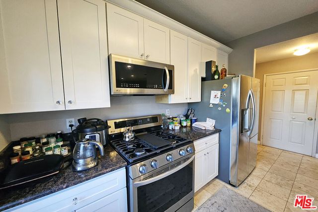 $3,200 | 11524 Moorpark Street, Unit 1, North Hollywood, CA 91602