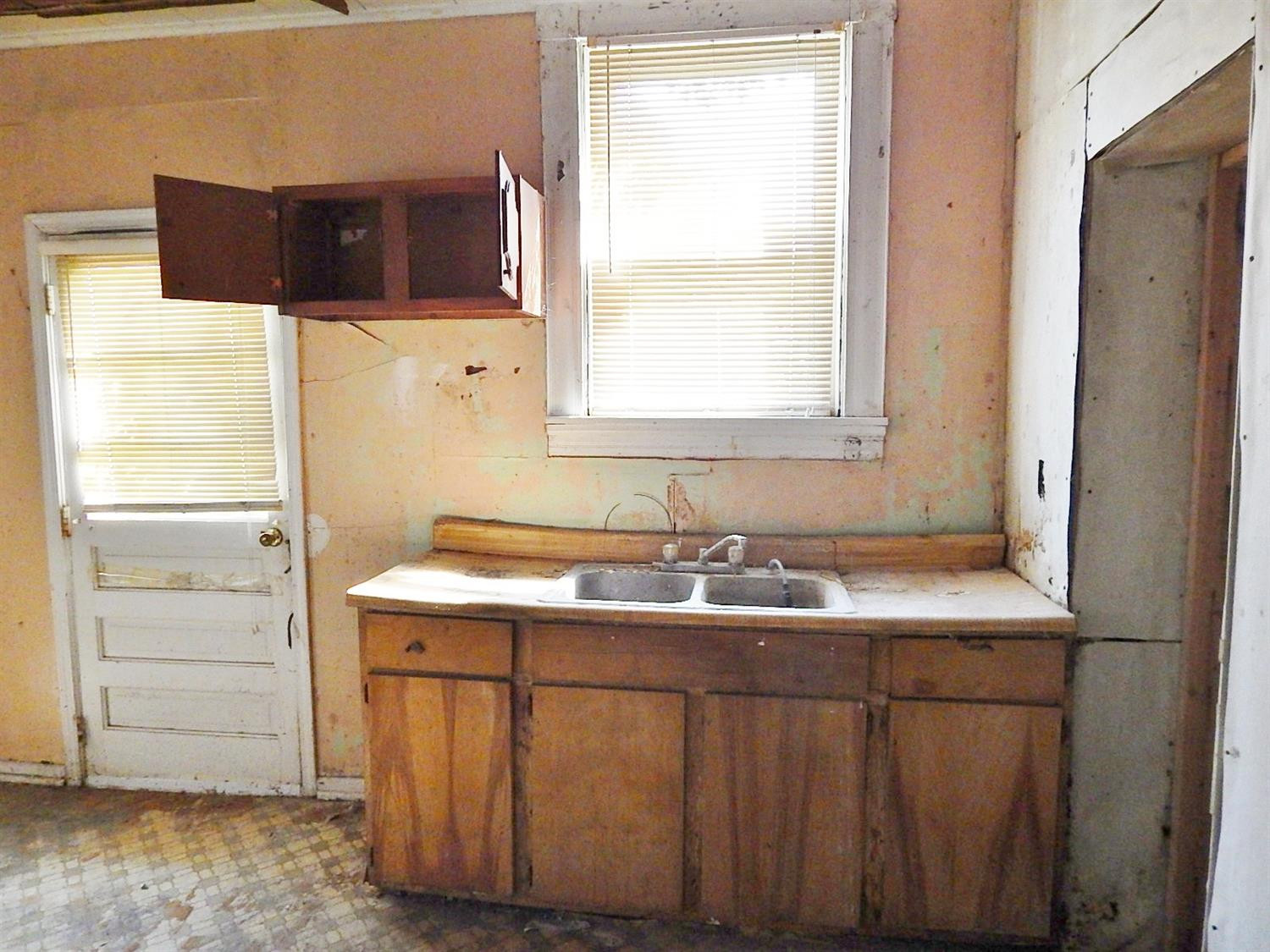 205 East 10th Street Covington, KY 41011 - Photo 9 of 24