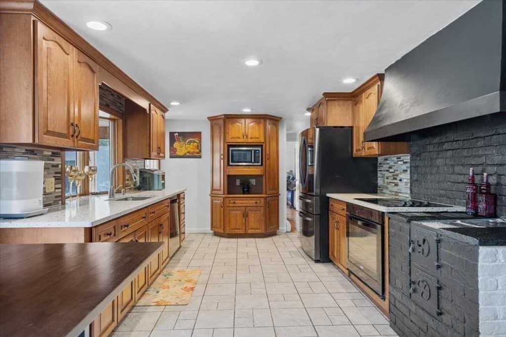 85 Dennison Hill Road Southbridge, MA 01550 - Photo 9 of 37 Gallery Image 9