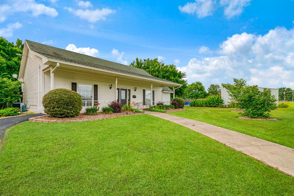 146 County Road Powderly, TX 75473 - Photo 32 of 40