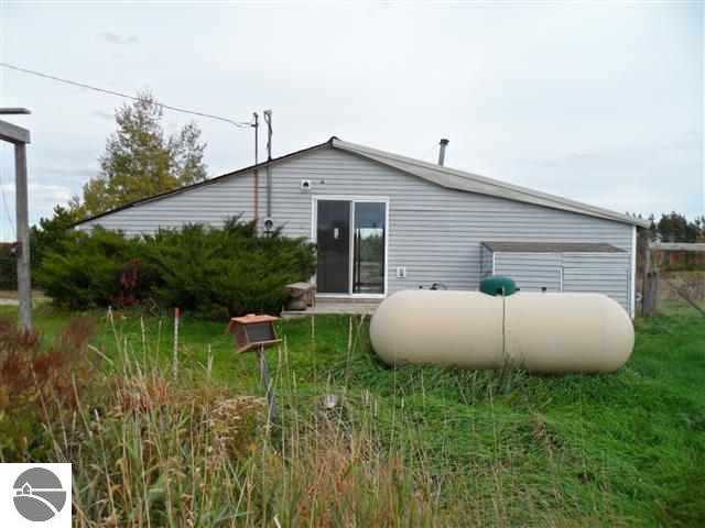 1522 County Line Road East Kingsley, MI 49649 - Photo 4 of 19 1740144-3.JPG