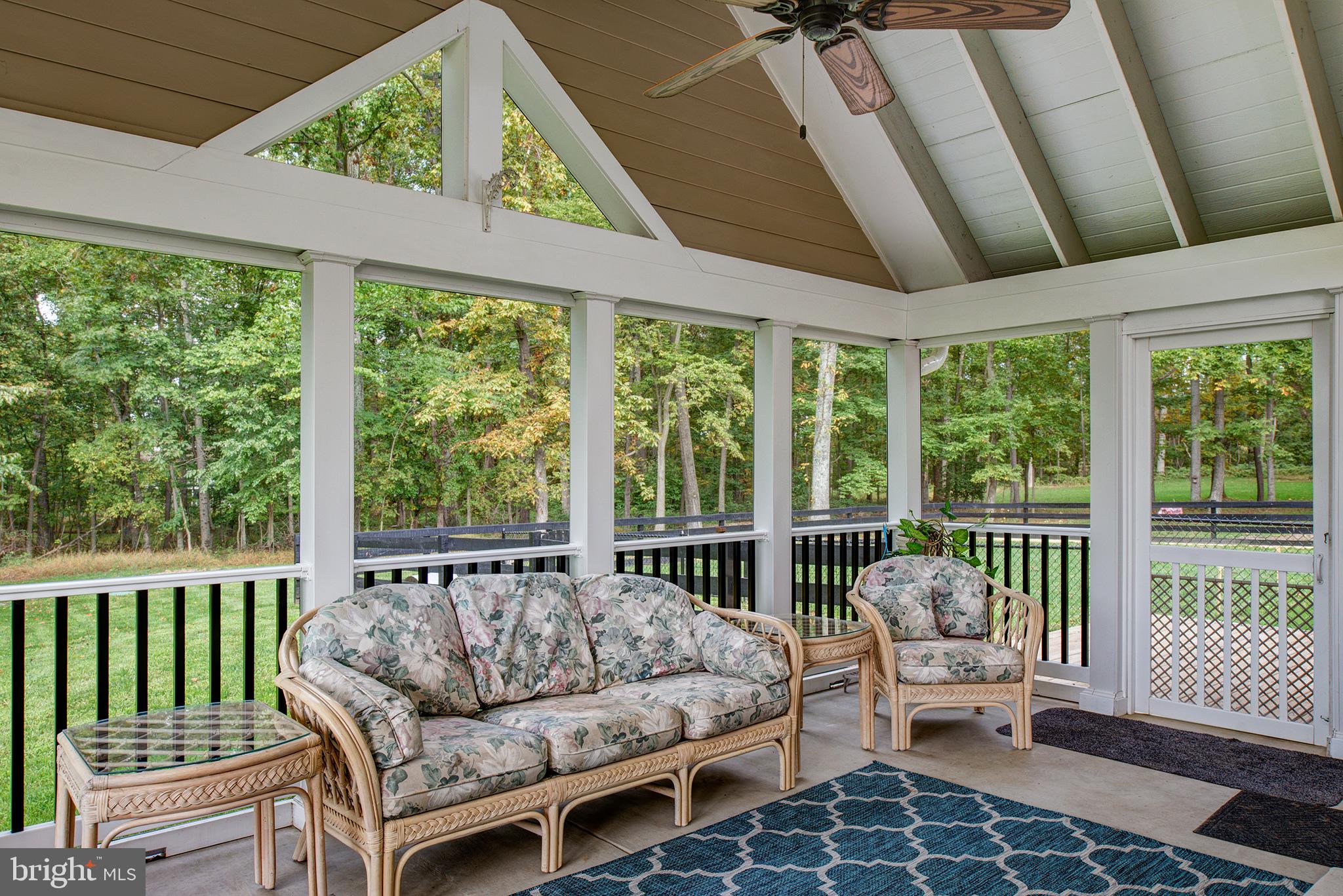 21020 St Louis Road Middleburg, VA 20117 - Photo 19 of 47 Screened Porch