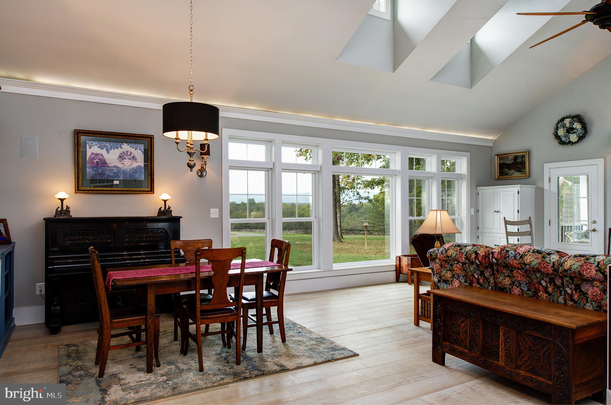 21020 St Louis Road Middleburg, VA 20117 - Photo 25 of 47 Picture Windows