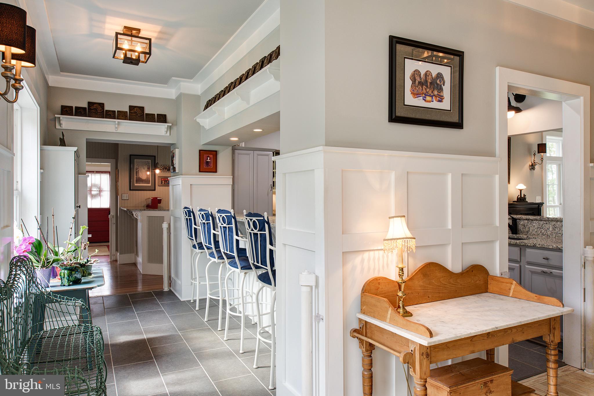 21020 St Louis Road Middleburg, VA 20117 - Photo 26 of 47 Front Hall with Seating