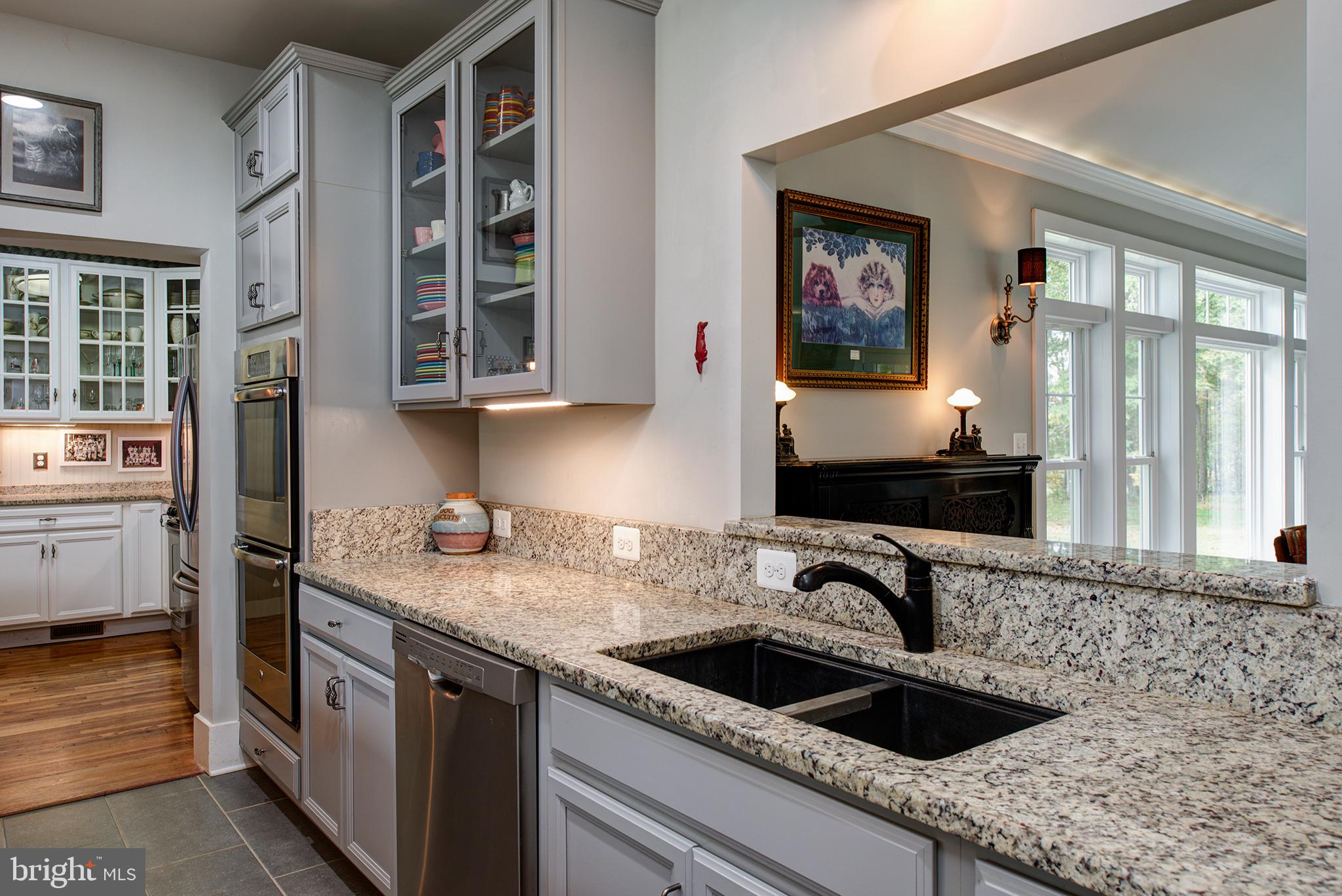 21020 St Louis Road Middleburg, VA 20117 - Photo 30 of 47 Kitchen Open to Great Room