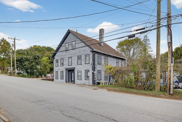 $725,000 | 110 Main Street, Epping, NH 03042