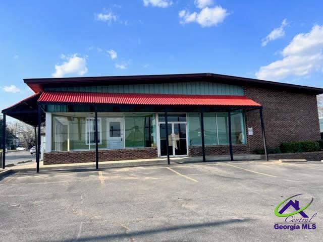 301 East Jackson Street Dublin, GA 31021 - Photo 1 of 12