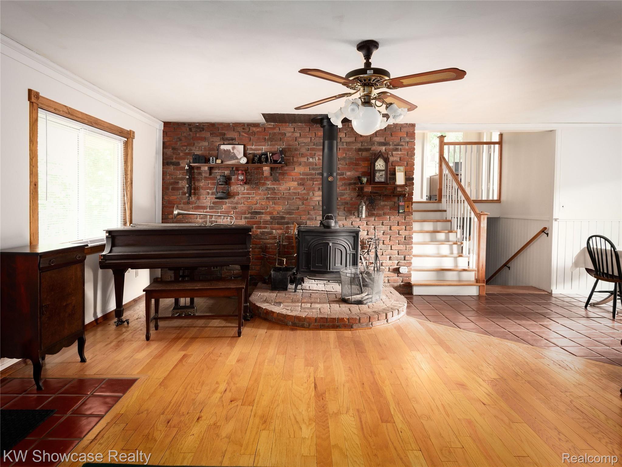 6020 North Tipsico Lake Road Holly, MI 48442 - Photo 13 of 54 081419-LR-01.jpg