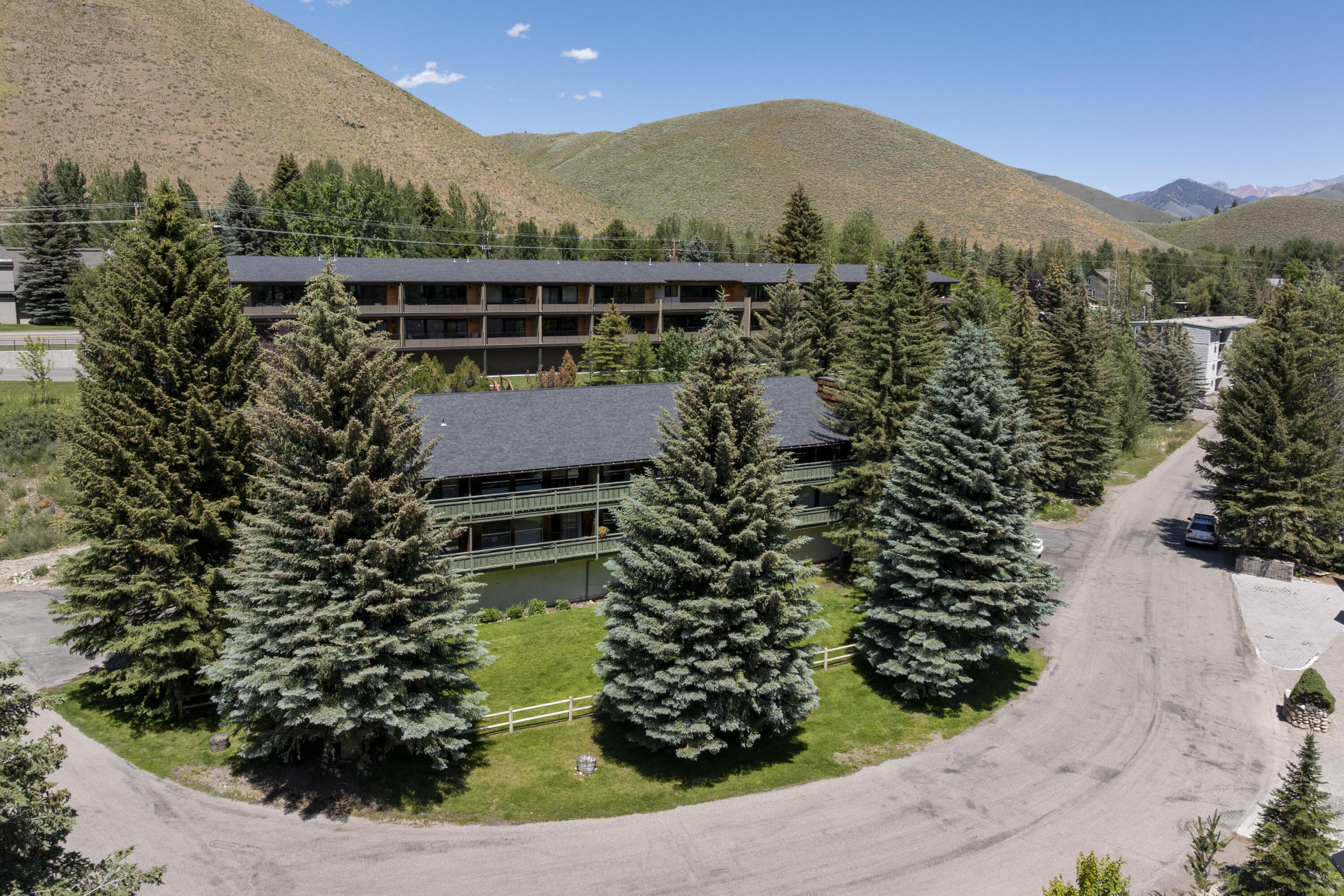 318 Bald Mountain Road, Unit 116 Ketchum, ID 83340 - Photo 2 of 17 Builing front