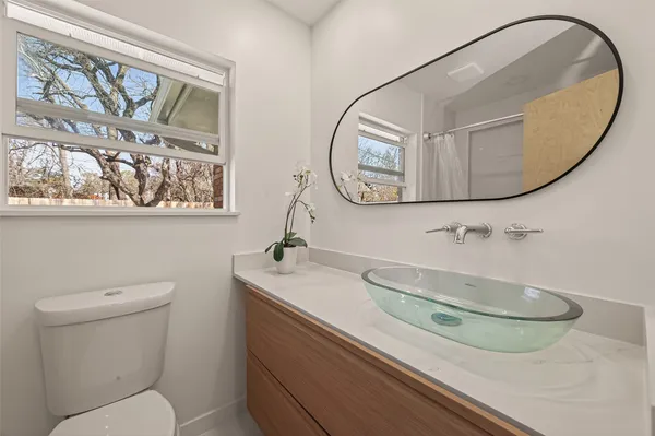 $2,500 | 339 East Delz Drive, Houston, TX 77022