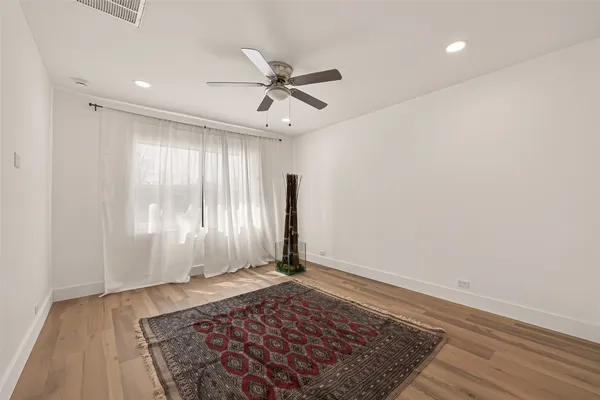 $2,500 | 339 East Delz Drive, Houston, TX 77022