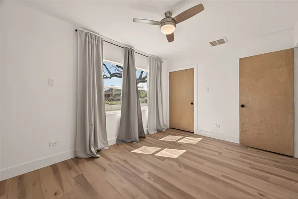 $2,500 | 339 East Delz Drive, Houston, TX 77022