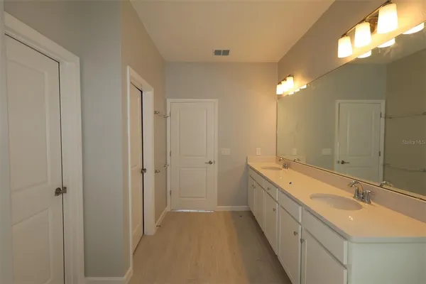 $529,990 | 5105 Rain Shadow Drive, St. Cloud, FL 34772