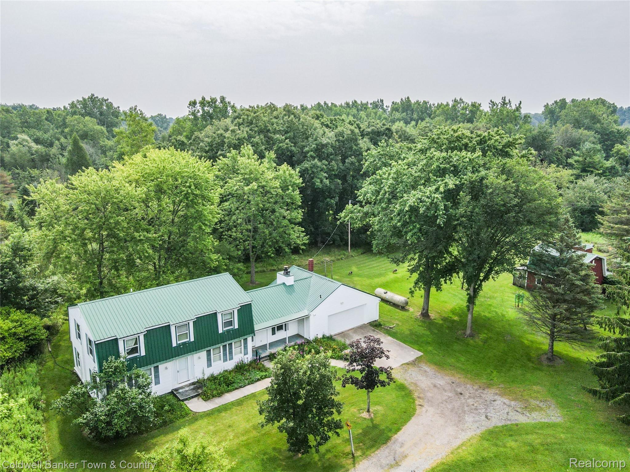 1925 Chilson Road Howell, MI 48843 - Photo 39 of 40 DSC_-15.jpg