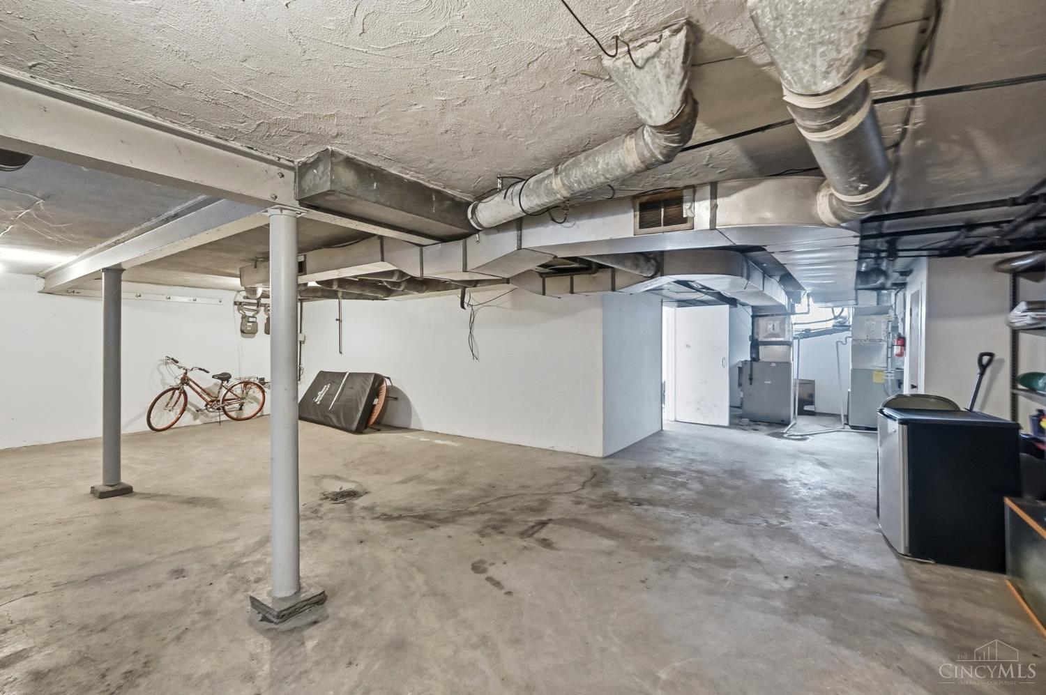 6211 Paddock Road Cincinnati, OH 45216 - Photo 68 of 80