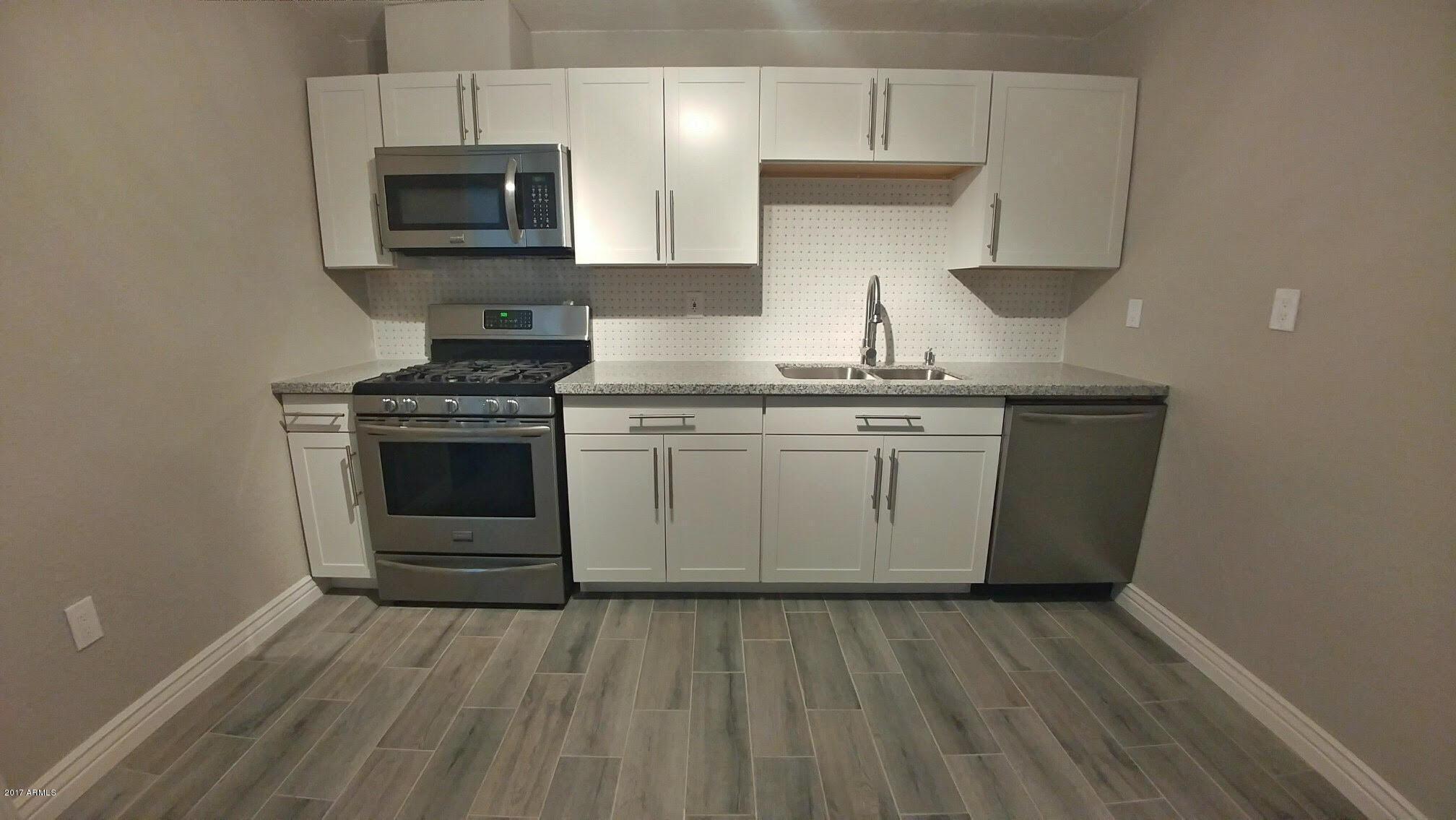 3030 West Almeria Road Phoenix, AZ 85009 - Photo 3 of 9 p5