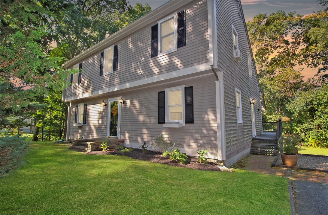 60 Tower Hill Road Tiverton, RI 02878 - Photo 3 of 41