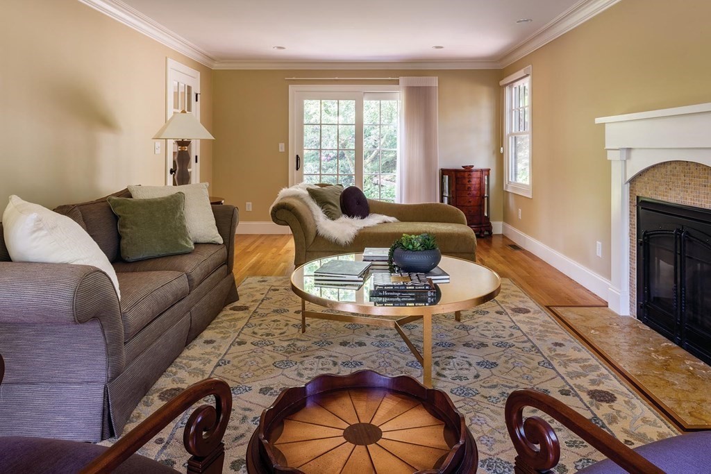 36 Brush Hill Road Newton, MA 02461 - Photo 4 of 21 Gallery Image 4