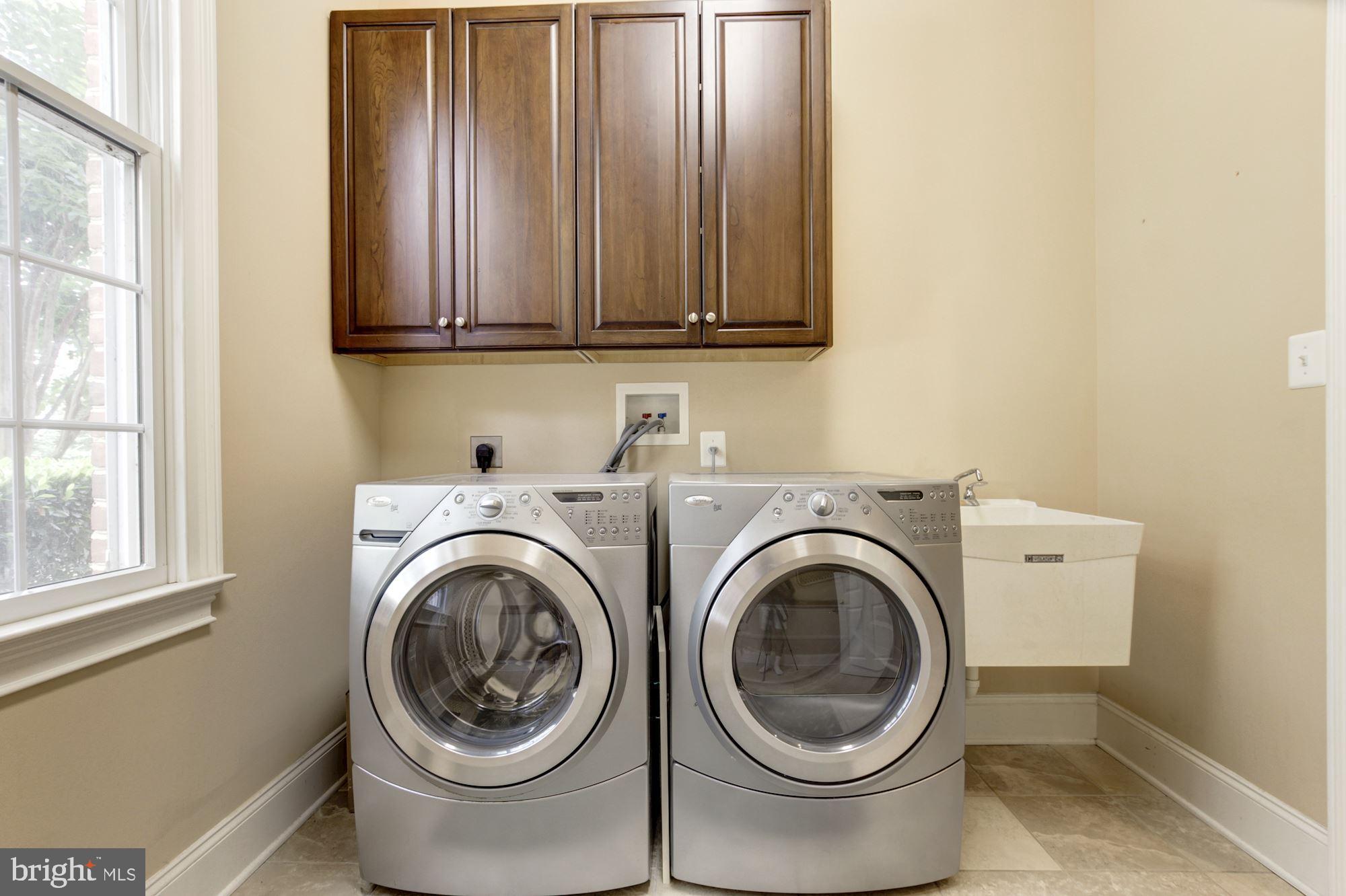 10600 Rivers Bend Lane Potomac, MD 20854 - Photo 19 of 42 Main Level Laundry w/Storage, Laundry Tub