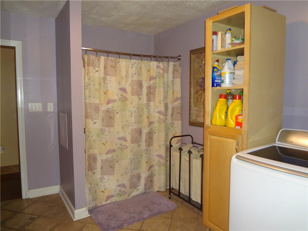 954 Achortown Road Beaver Falls, PA 15010 - Photo 22 of 25 2nd Full Bath