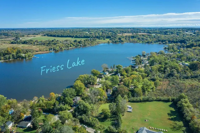 $320,000 | 1515 Hillside Lane, Richfield, WI 53033