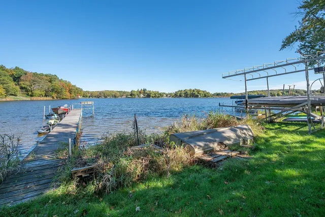 $320,000 | 1515 Hillside Lane, Richfield, WI 53033