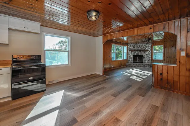 $320,000 | 1515 Hillside Lane, Richfield, WI 53033