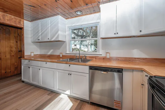 $320,000 | 1515 Hillside Lane, Richfield, WI 53033