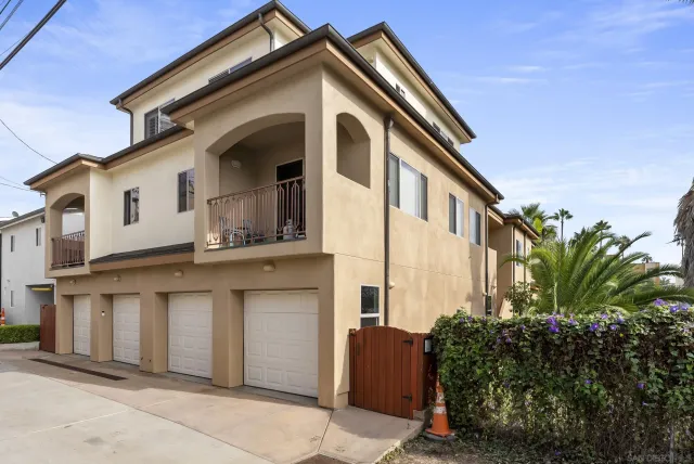 $1,900,000 | 372 Playa Del Norte Street, La Jolla, CA 92037