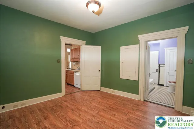 a view of livingroom with hardwood