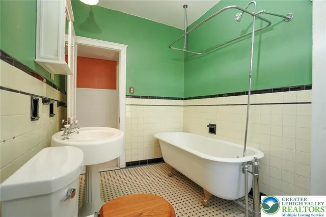 $189,921 | 206 North Lehigh Street, Tamaqua, PA 18252