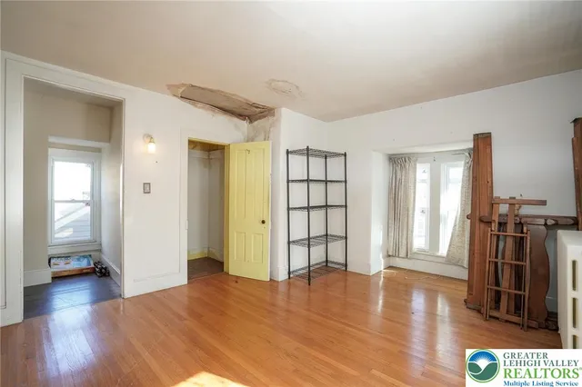 $189,921 | 206 North Lehigh Street, Tamaqua, PA 18252