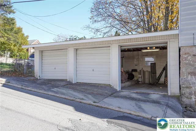 $189,921 | 206 North Lehigh Street, Tamaqua, PA 18252