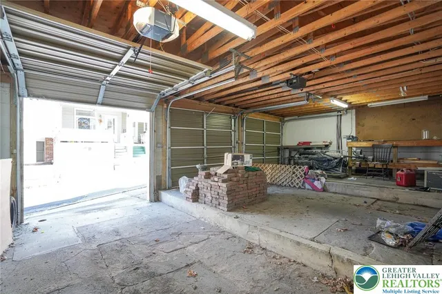 $189,921 | 206 North Lehigh Street, Tamaqua, PA 18252