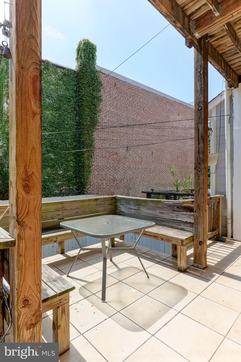 405 Constitution Avenue Northeast Washington, DC 20002 - Photo 12 of 34 Rear balcony