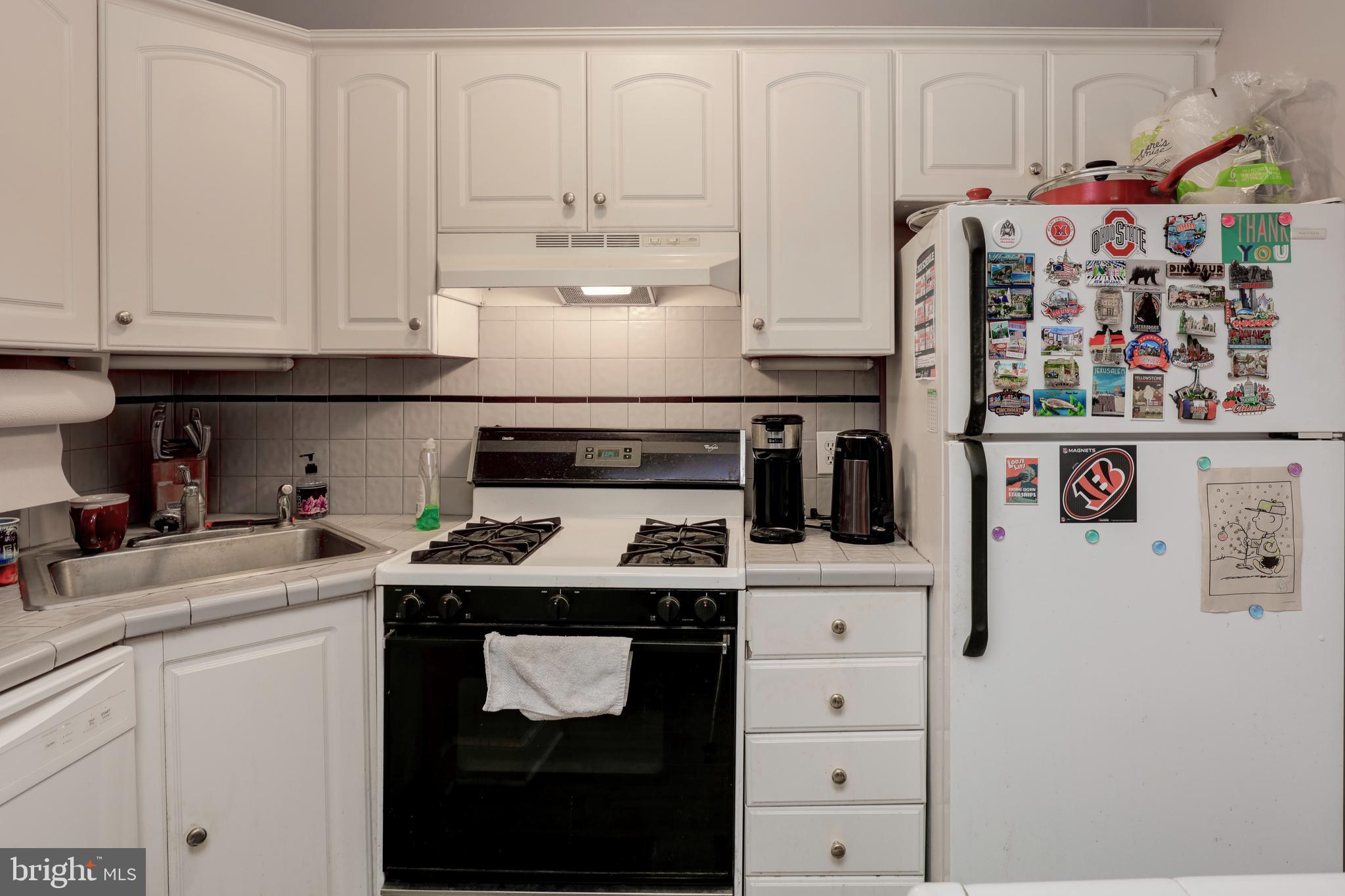 405 Constitution Avenue Northeast Washington, DC 20002 - Photo 30 of 34 Rental kitchen