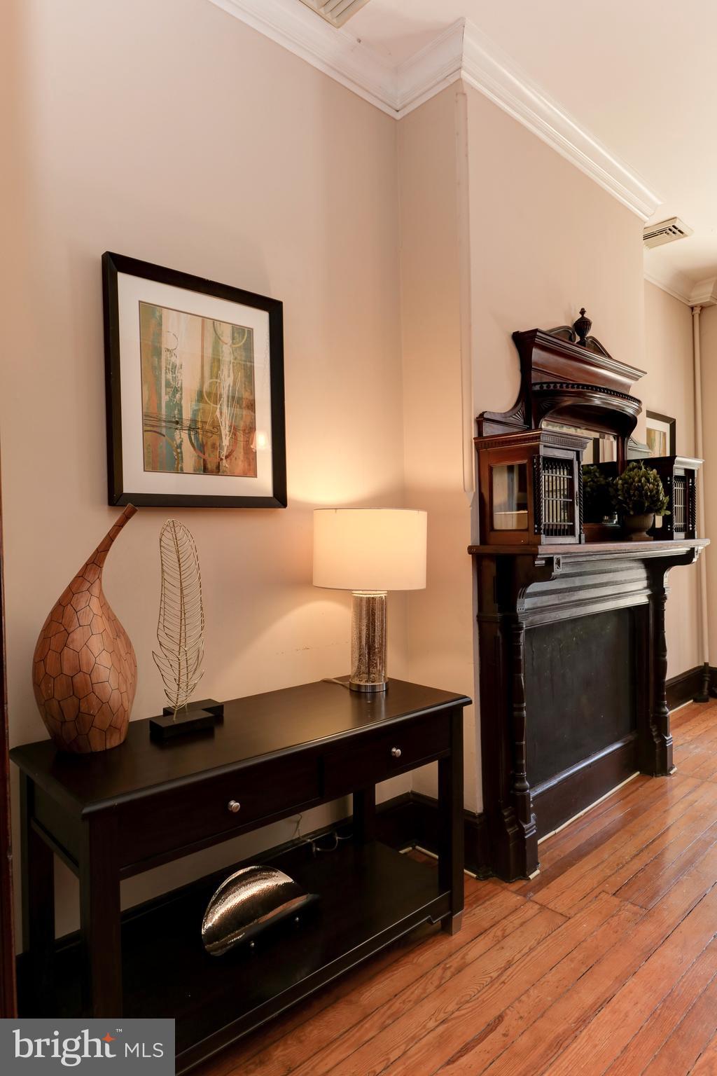 405 Constitution Avenue Northeast Washington, DC 20002 - Photo 7 of 34 Dining room