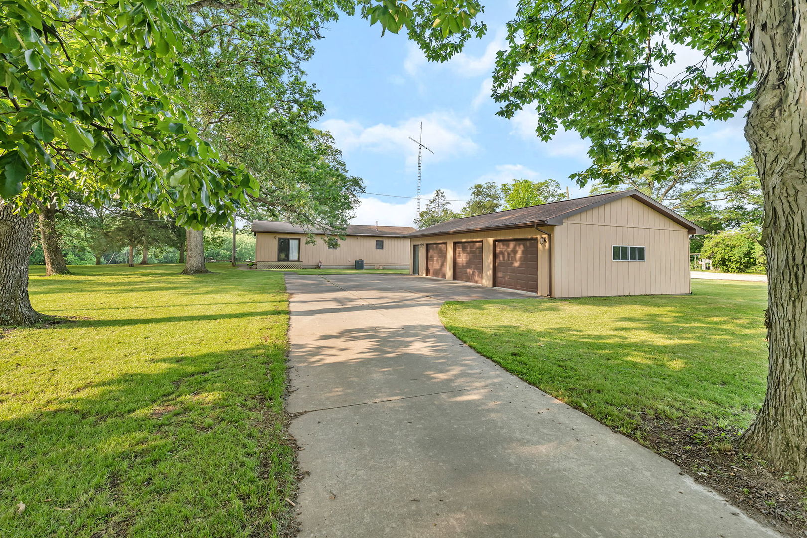 6828 East 2925 N Road Cornell, IL 61319 - Photo 1 of 37 Gallery Image 1