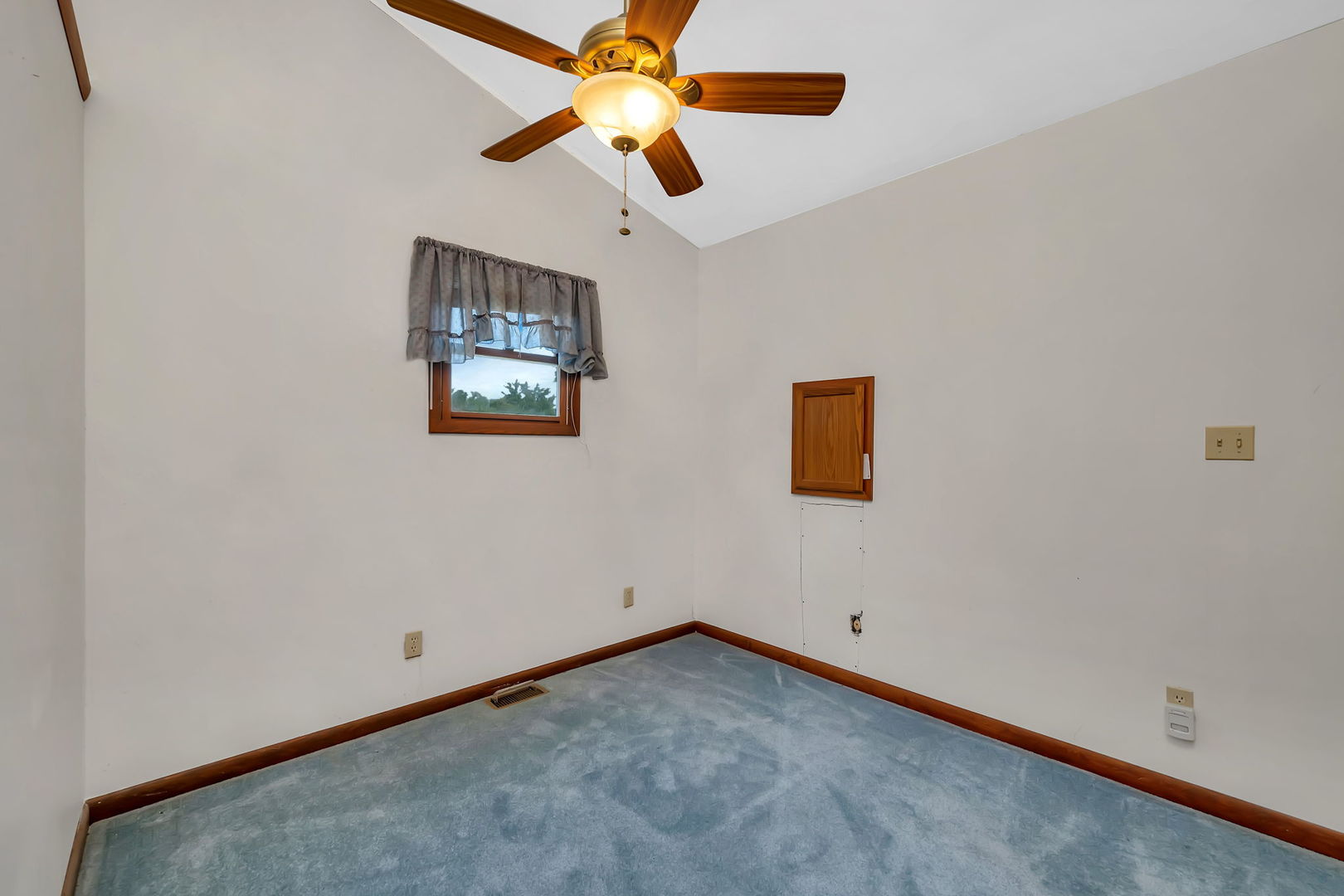 6828 East 2925 N Road Cornell, IL 61319 - Photo 15 of 37 Gallery Image 15