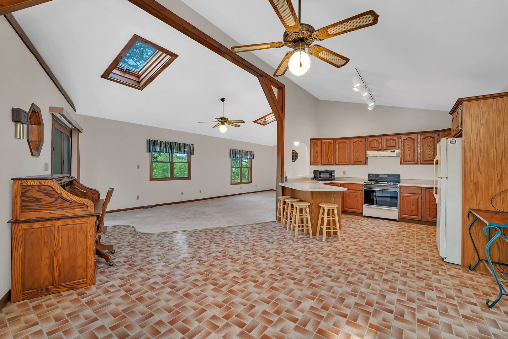 6828 East 2925 N Road Cornell, IL 61319 - Photo 4 of 37 Gallery Image 4