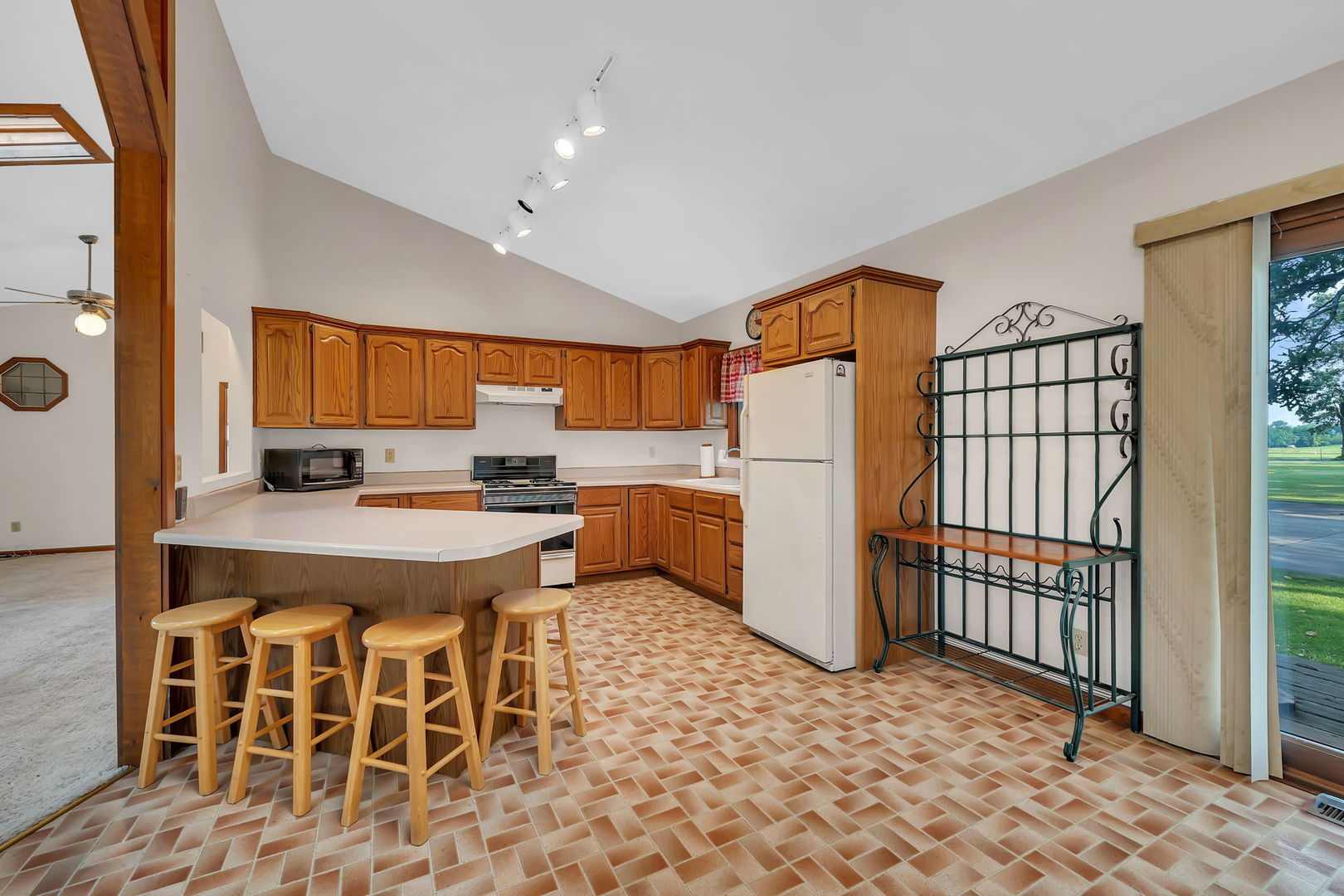 6828 East 2925 N Road Cornell, IL 61319 - Photo 5 of 37 Gallery Image 5