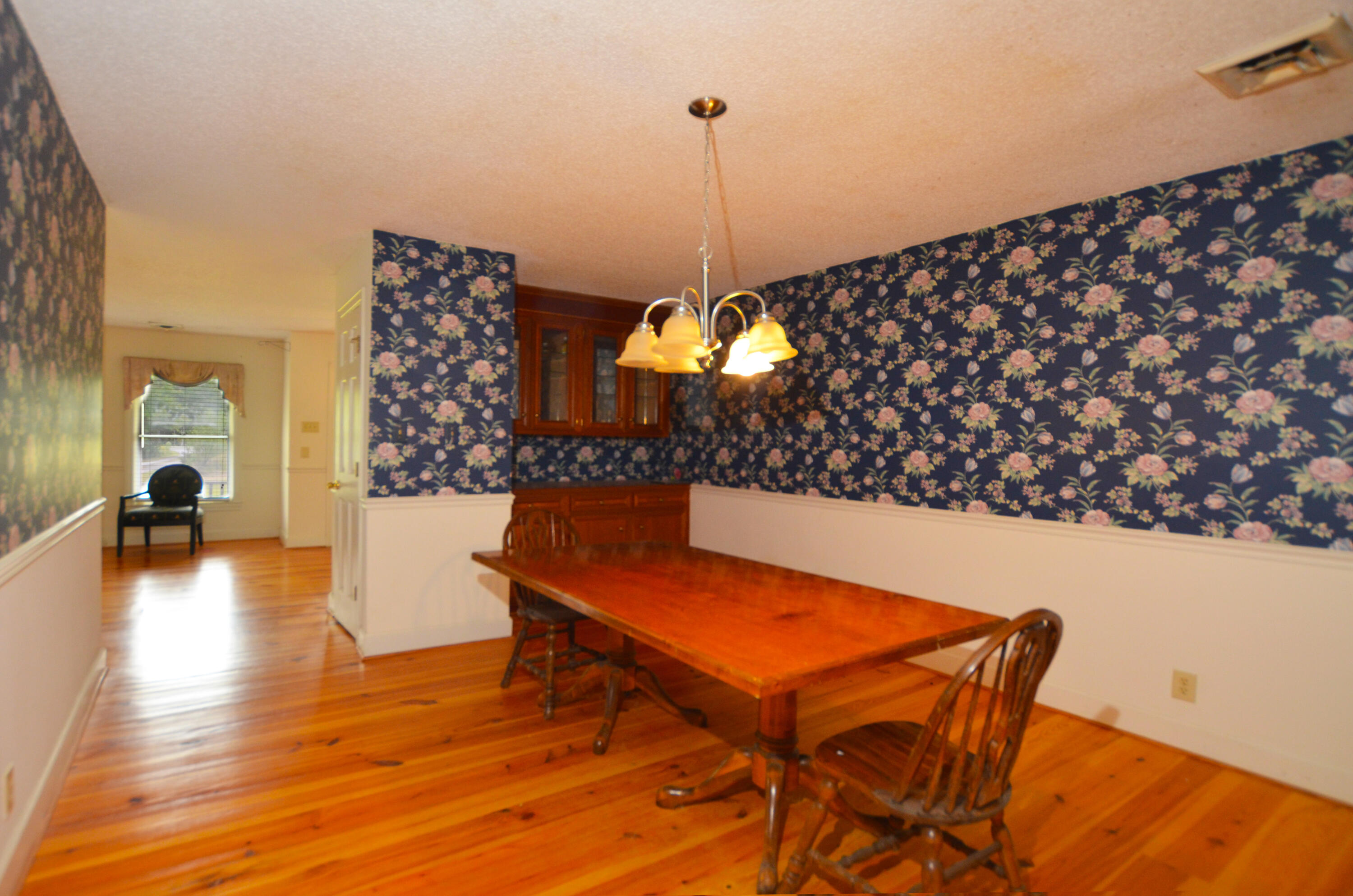 6509 North Highway 17 Awendaw, SC 29429 - Photo 9 of 34 7-Dining