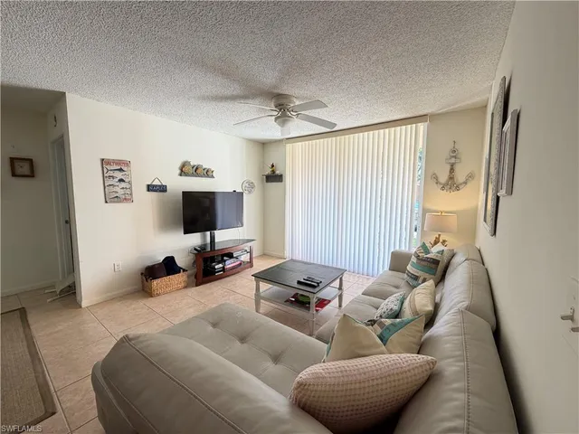 $2,800 | 1220 Wildwood Lakes Boulevard, Unit 105, Naples, FL 34104