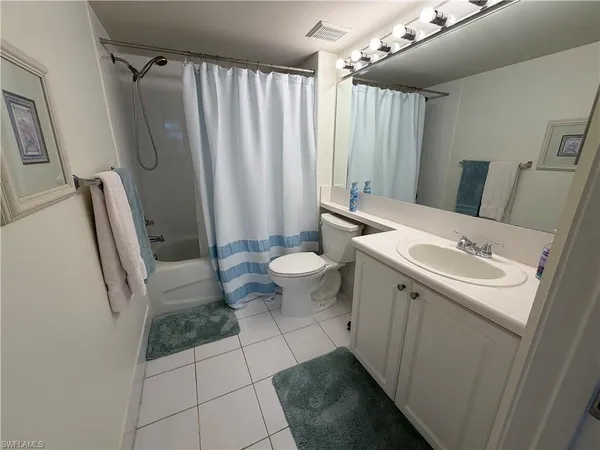 $2,800 | 1220 Wildwood Lakes Boulevard, Unit 105, Naples, FL 34104